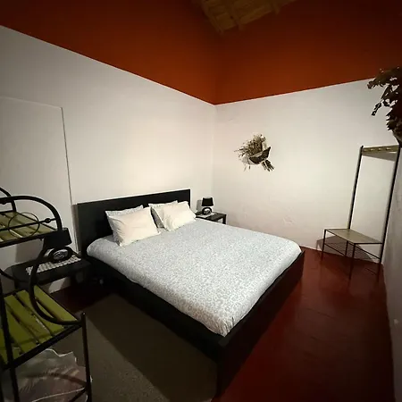 Casa de Férias Casa Do Ti Santinhas - Local Bicas