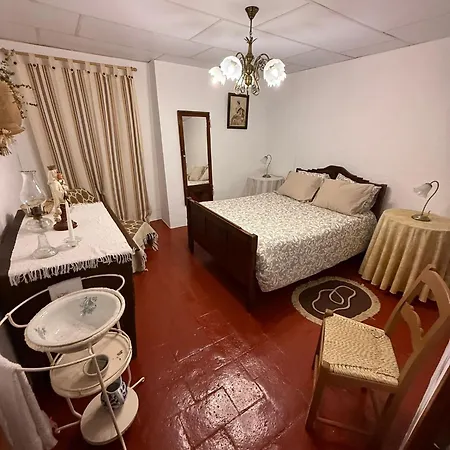 Casa Do Ti Santinhas - Local * Bicas