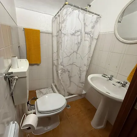 Casa Do Ti Santinhas - Local Casa de Férias Bicas